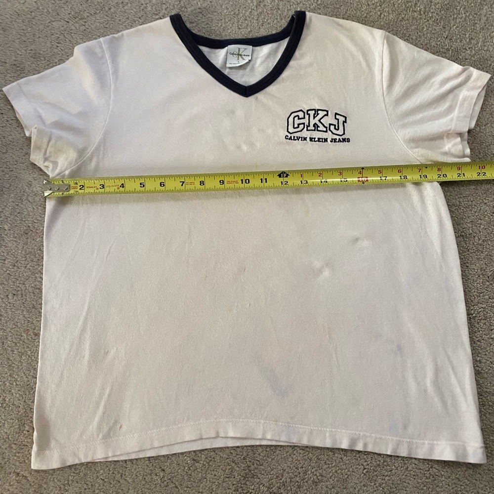 “Calvin Klein Jeans” White T-Shirt w/ Black Trim- Size: L - Picture 6 of 9